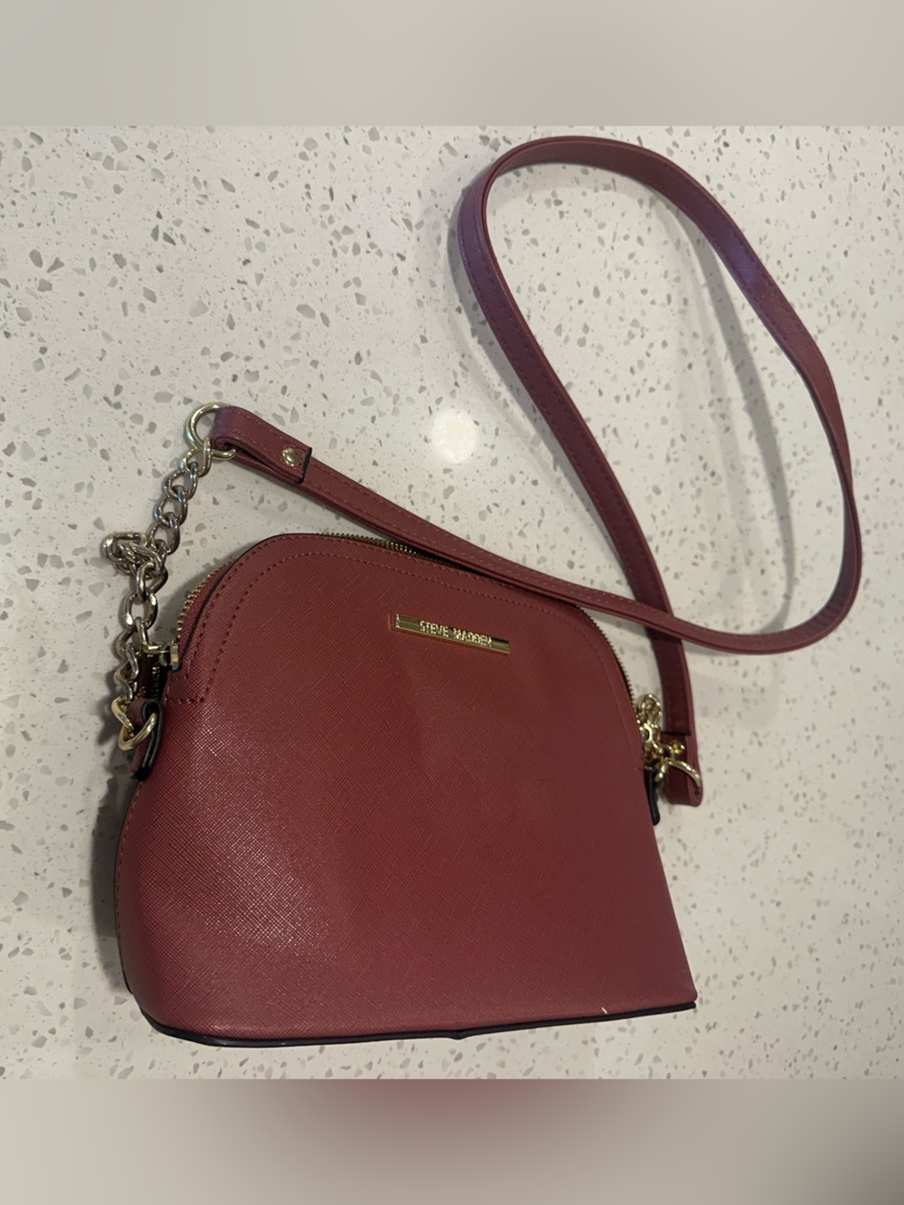 Small Steve Madden Crossbody Bag with Gold Chain Strap